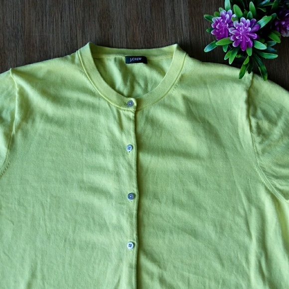 J. Crew Lemon Yellow Cardigan Button Down Size M - Picture 3 of 8